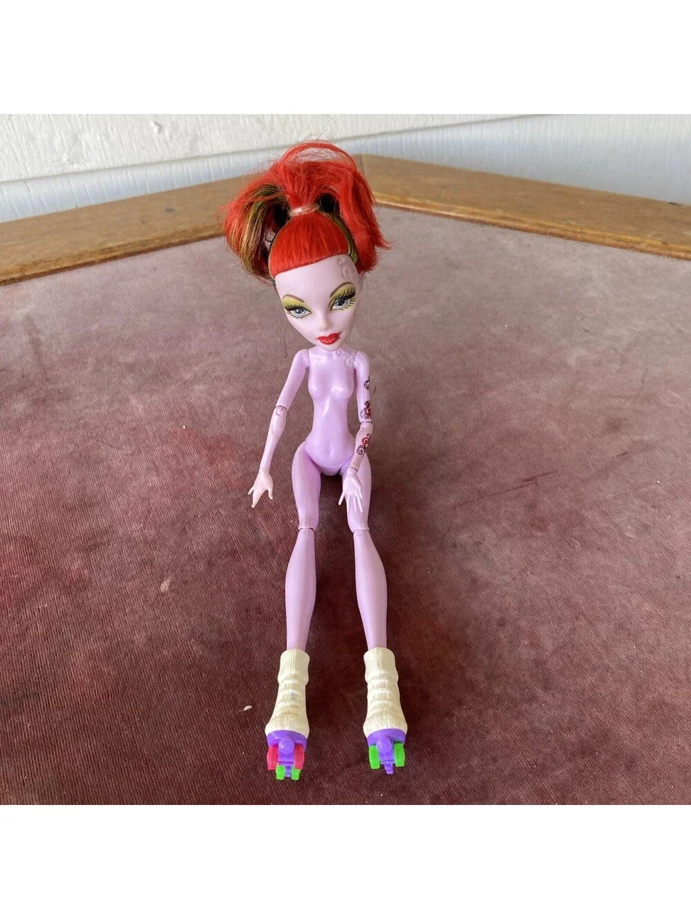 Monster High Operetta Roller Maze Doll Skultimate 2012 w/ Skates